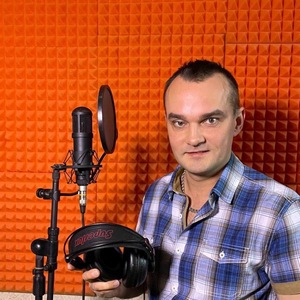 Диктор Павел Миряшин Диктор, звукорежиссер и вокалист Павел Миряшин